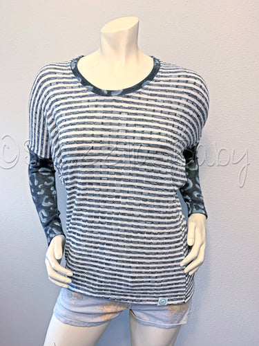 Ladies’ Small Sweater